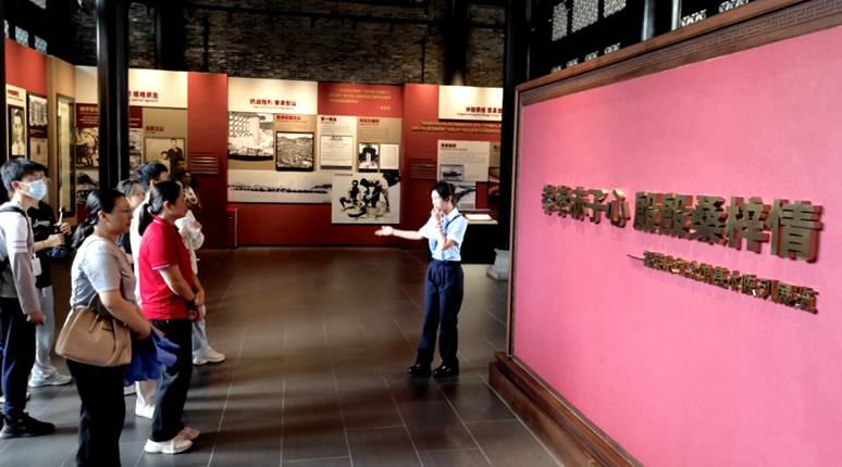 商店外的路人

AI 生成的内容可能不正确。