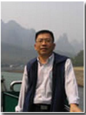 邹小勇